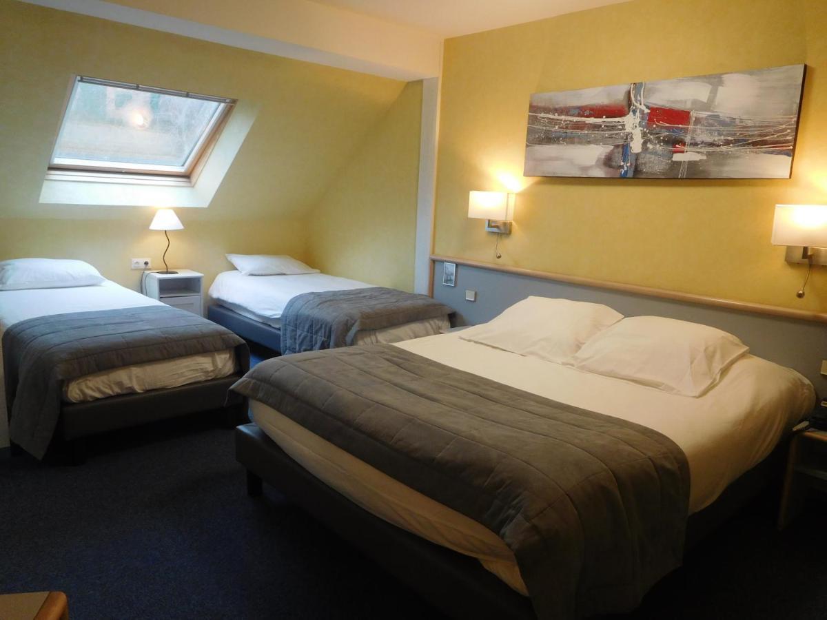 Hotel Au Relais De L'Oust Lanouée Esterno foto