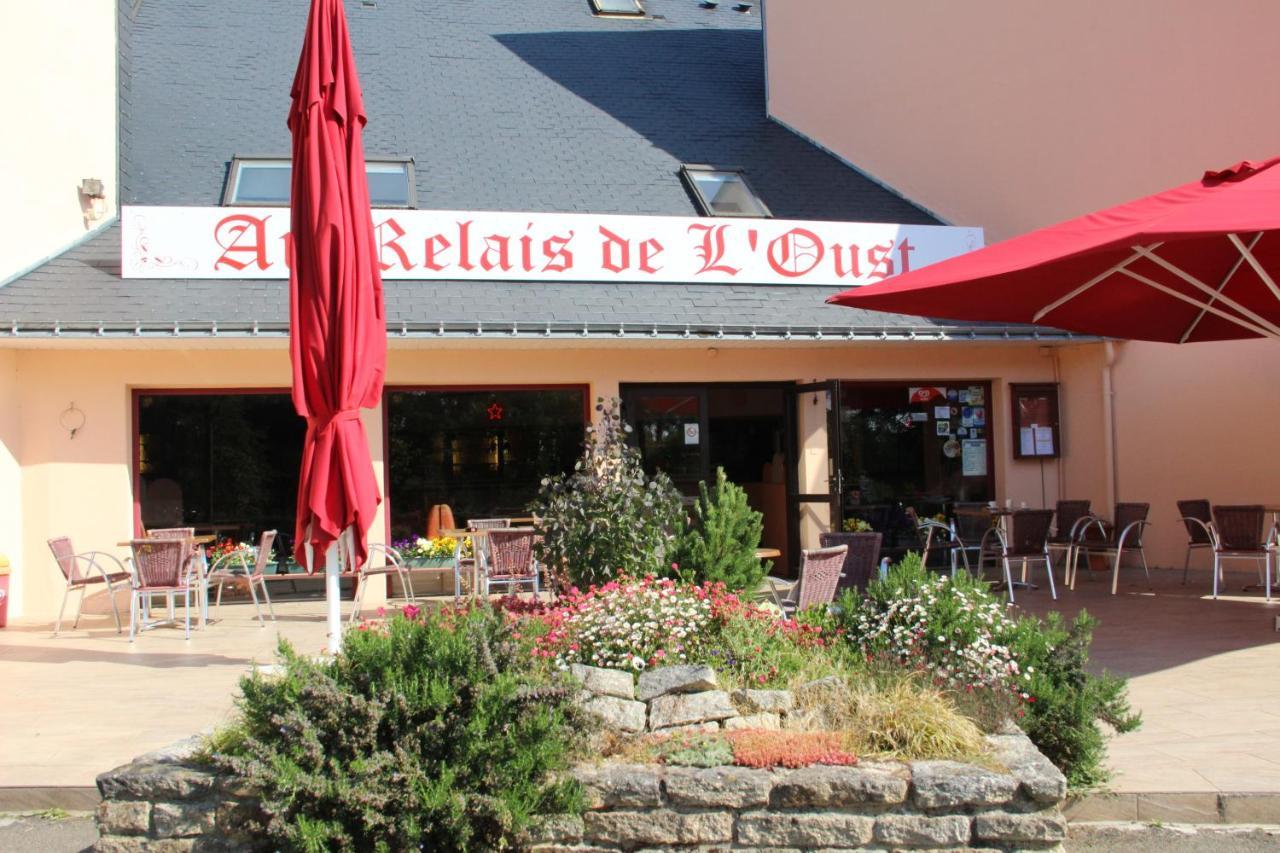 Hotel Au Relais De L'Oust Lanouée Esterno foto